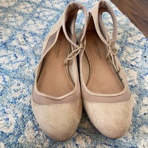 Nude Flats with ankle strap